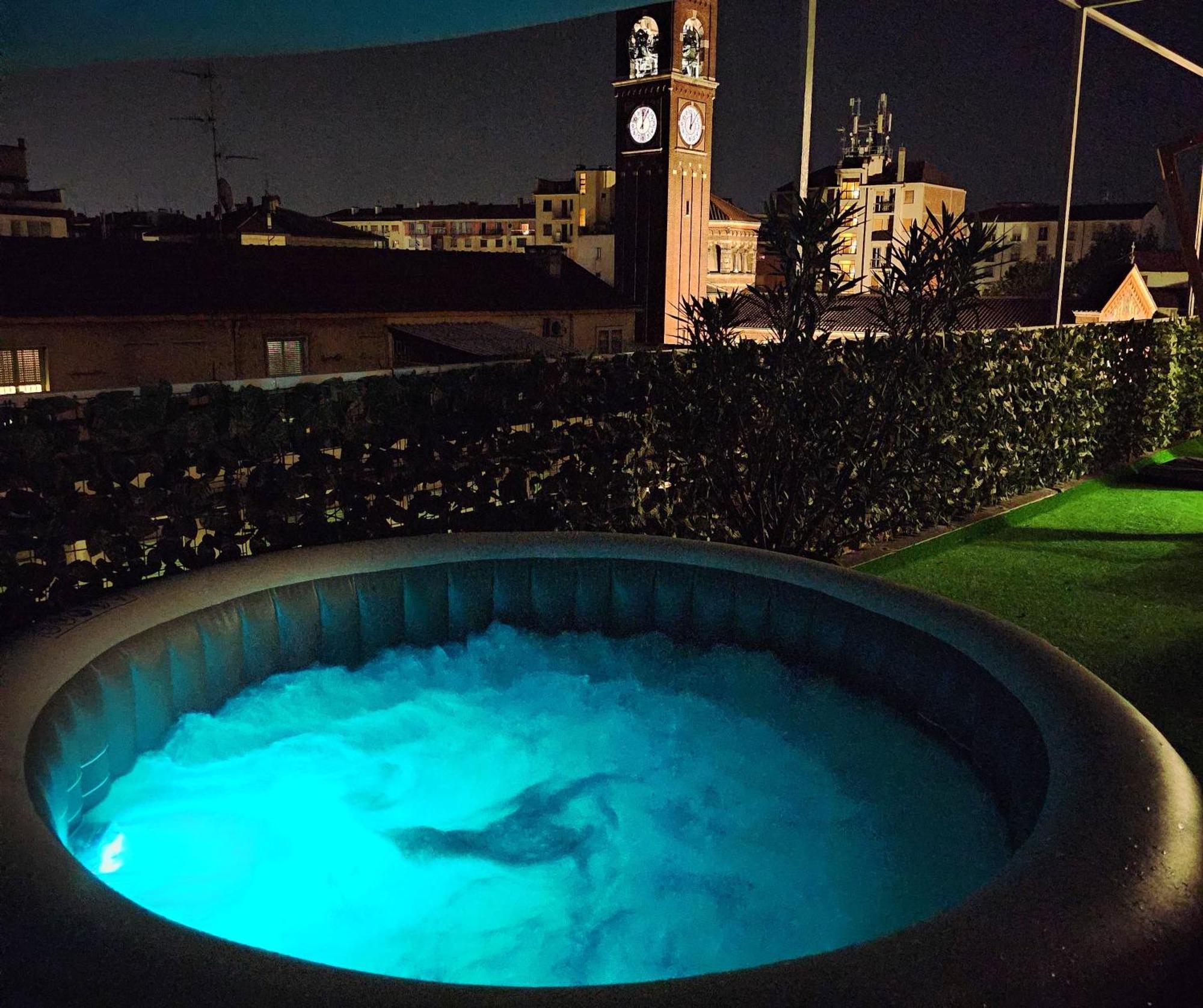 Spazioso Appartamento Con Terrazzo Navigli , Bocconi Милано Екстериор снимка